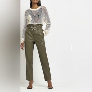 Elegant olive color faux leather pant with belt